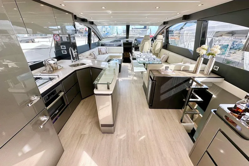  Yacht Photos Pics Manufacturer Provided Image