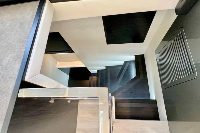  Yacht Photos Pics Manufacturer Provided Image