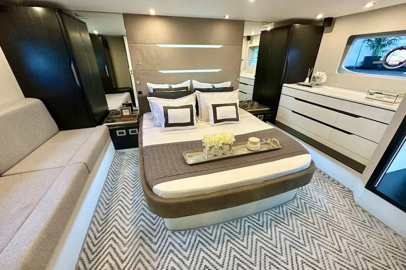  Yacht Photos Pics Manufacturer Provided Image