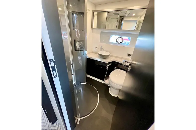  Yacht Photos Pics Manufacturer Provided Image