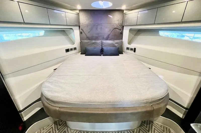  Yacht Photos Pics Manufacturer Provided Image