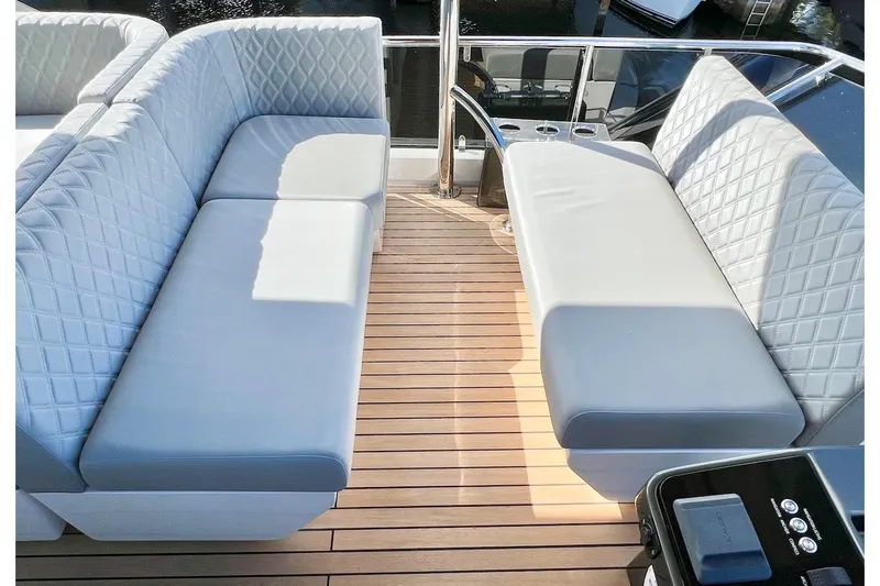  Yacht Photos Pics Manufacturer Provided Image