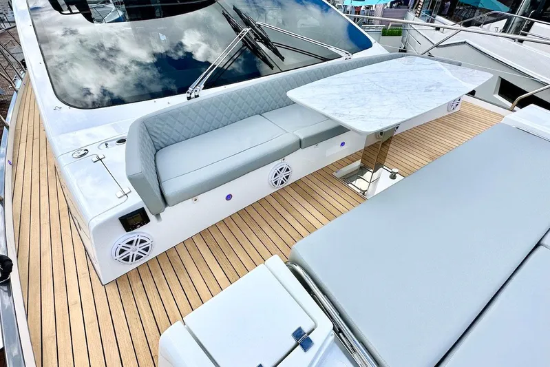  Yacht Photos Pics Manufacturer Provided Image