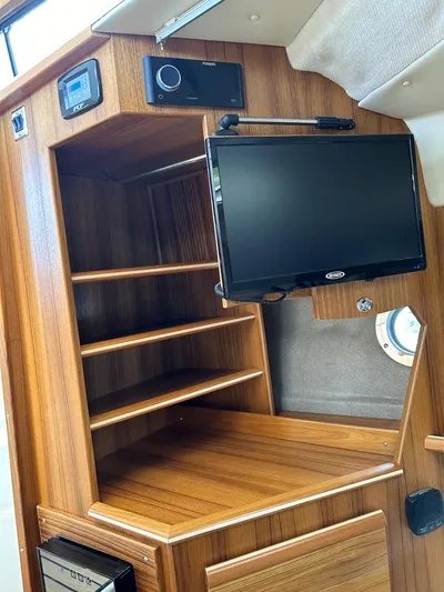 Beach House Yacht Photos Pics Storage/T/V