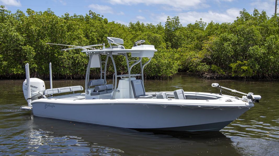 2021 Yellowfin 26 Hybrid