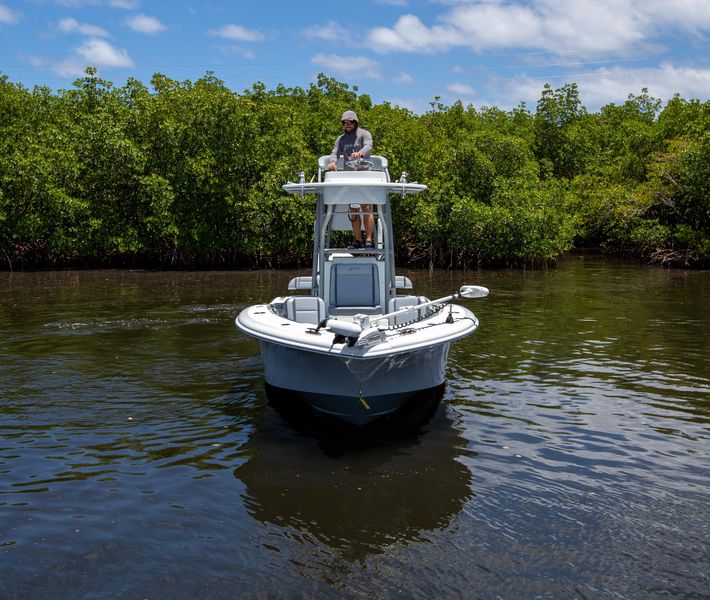 2021 Yellowfin 26 Hybrid