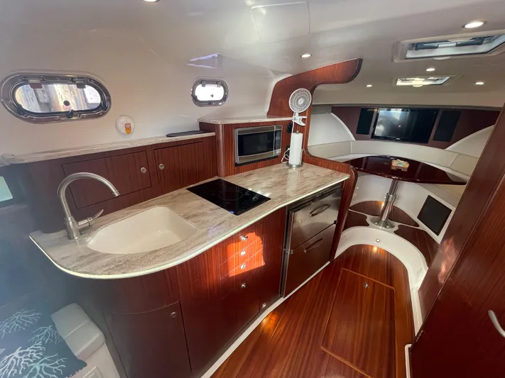 Mama Lucia Yacht Photos Pics Salon & Galley