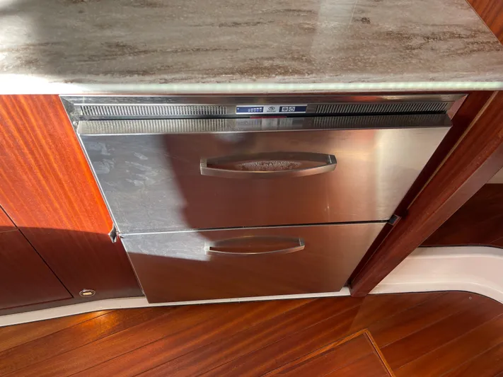 Mama Lucia Yacht Photos Pics 