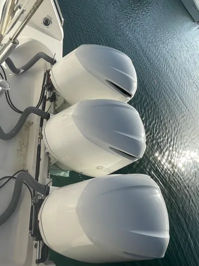 Mama Lucia Yacht Photos Pics 