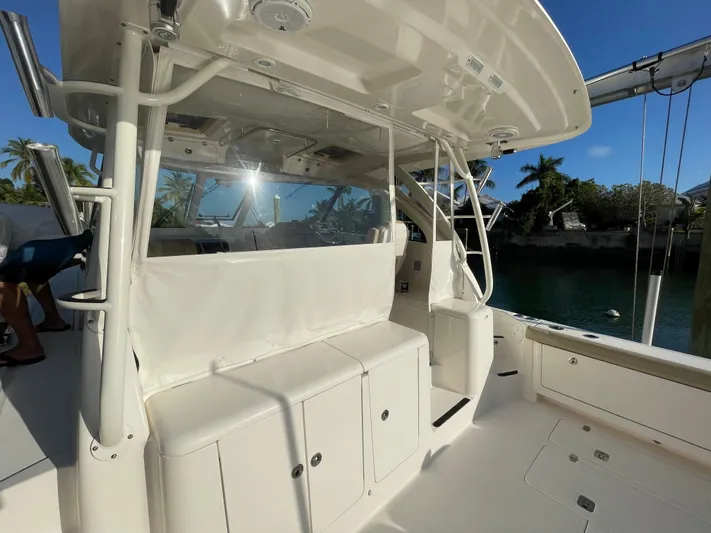 Mama Lucia Yacht Photos Pics 