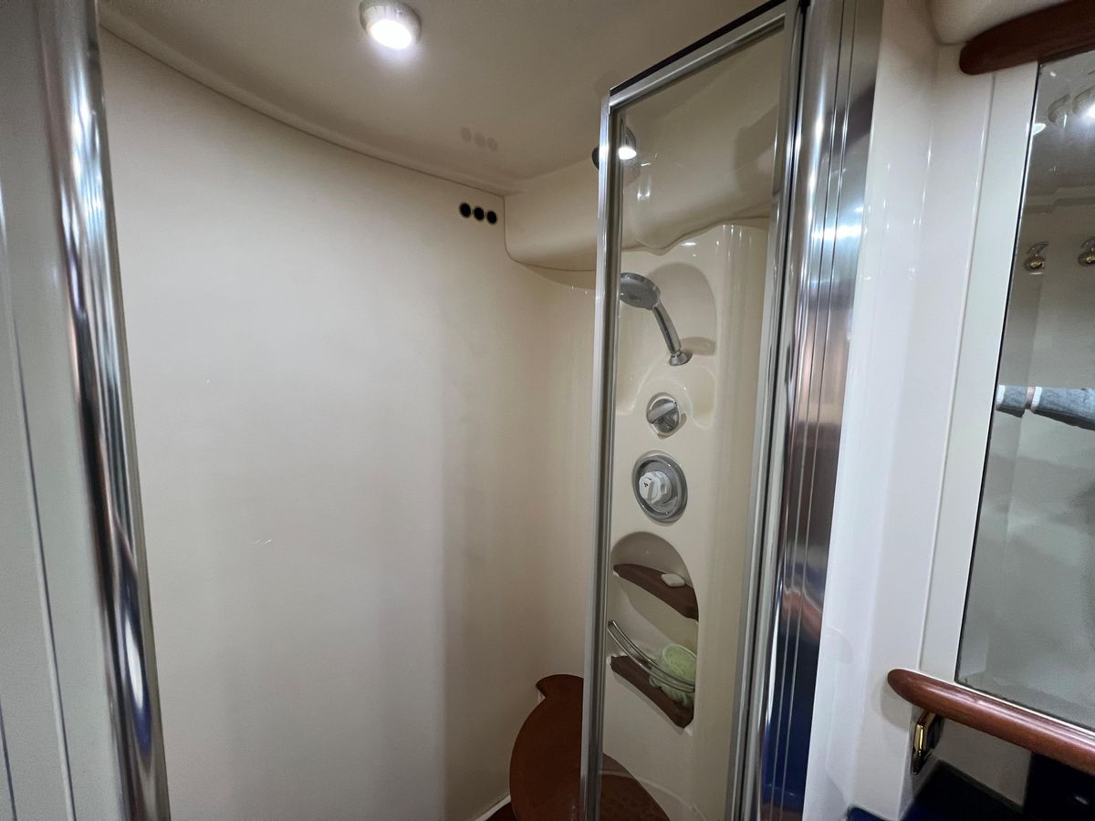 2005 Azimut 65 