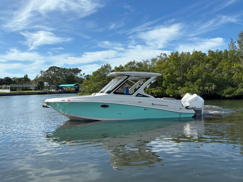 2023 Crownline 280 DC Finseeker