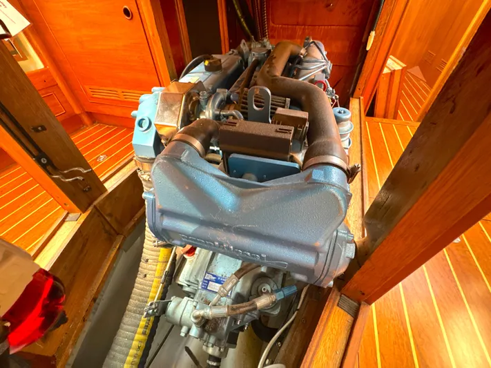 Tack Yacht Photos Pics 