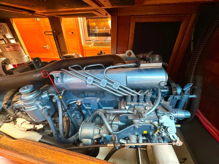 Tack Yacht Photos Pics 