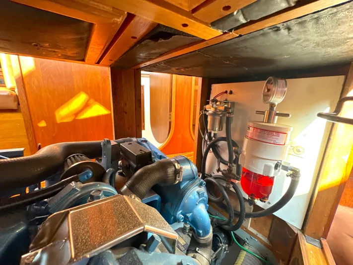 Tack Yacht Photos Pics 