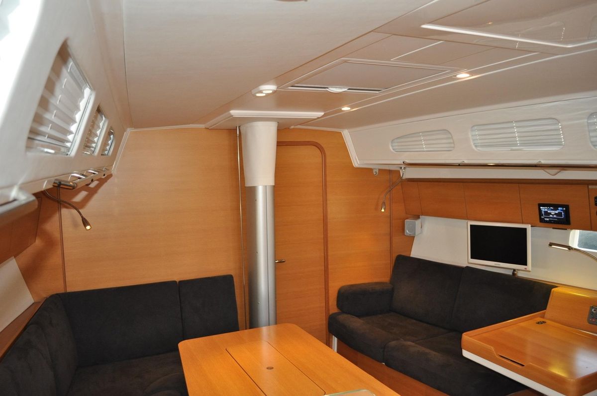 2011 X-Yachts 43 