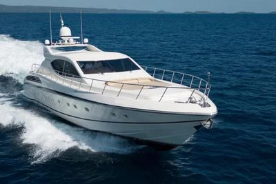 Yacht