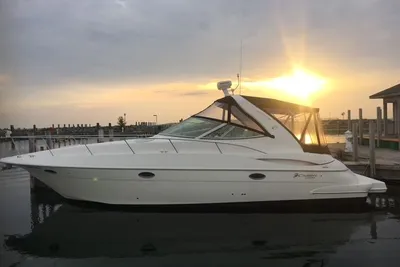 Cruisers Yachts 340 Express