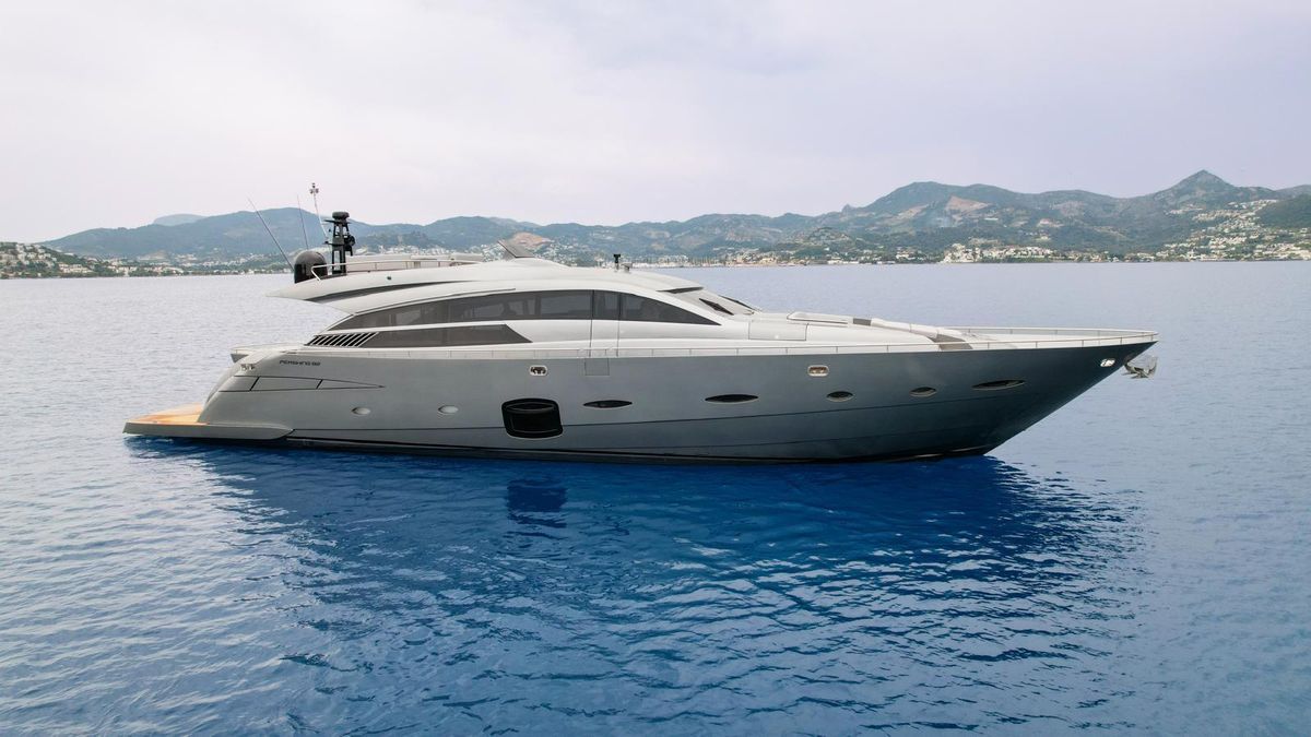 2012 Pershing 75 