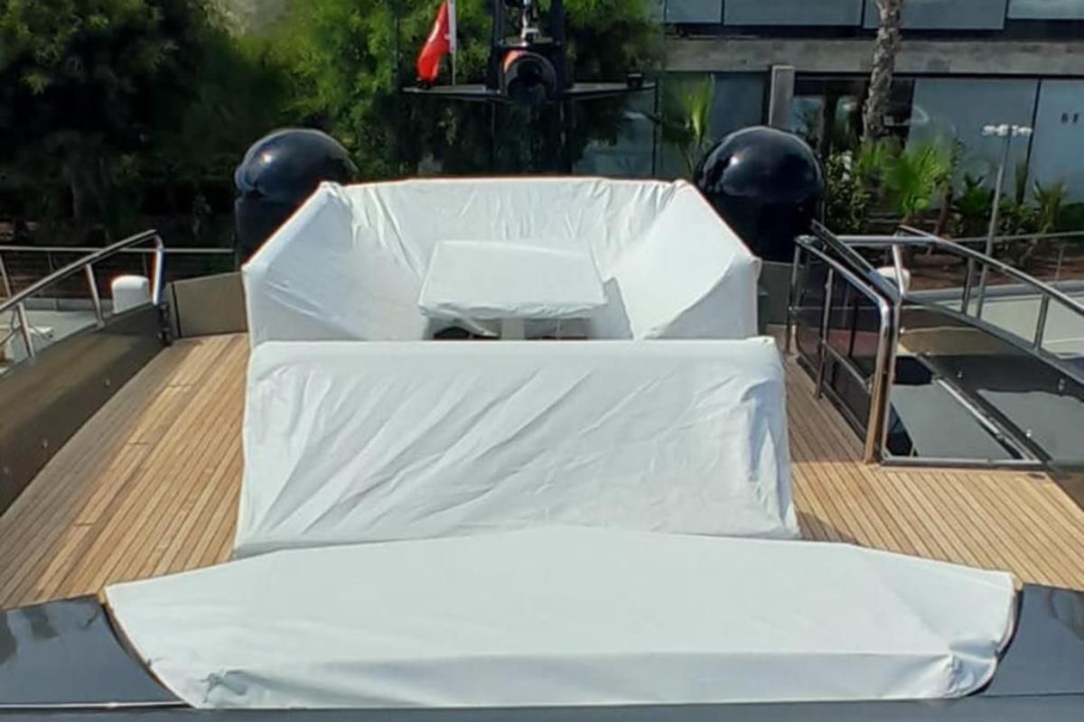 2012 Pershing 75 