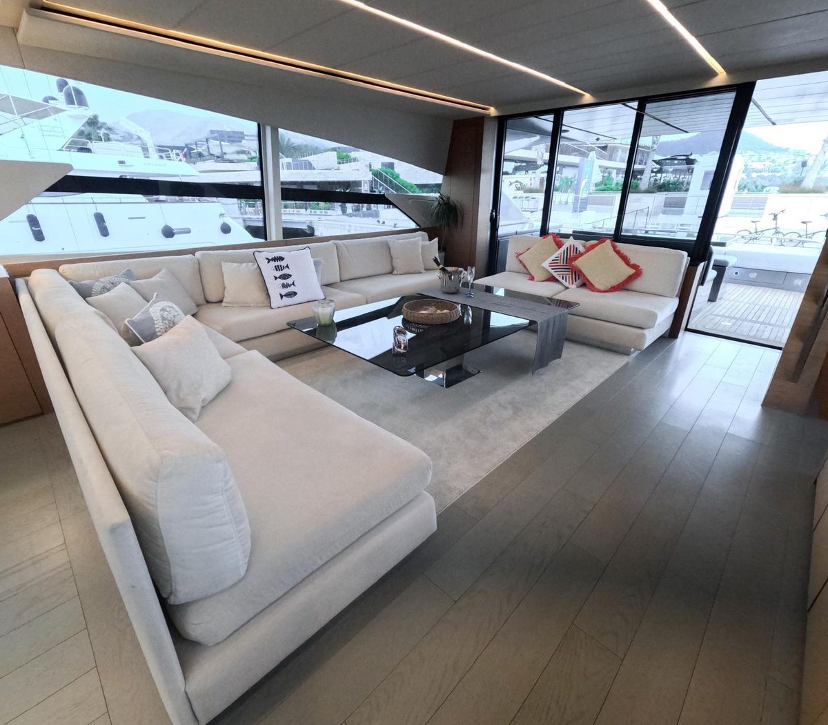 2012 Pershing 75 