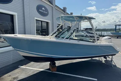 Cobia 240 DC