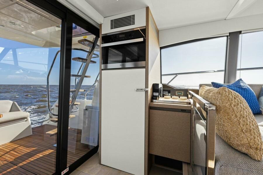 2022 Prestige 46 