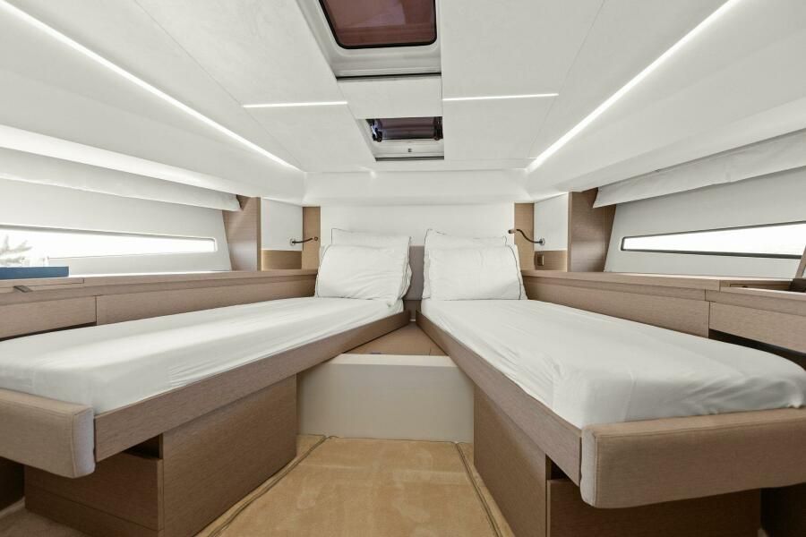 2022 Prestige 46 