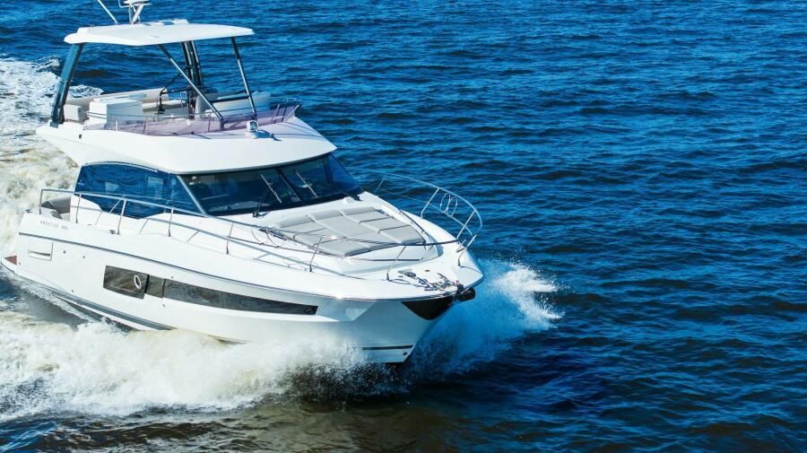 2022 Prestige 46 