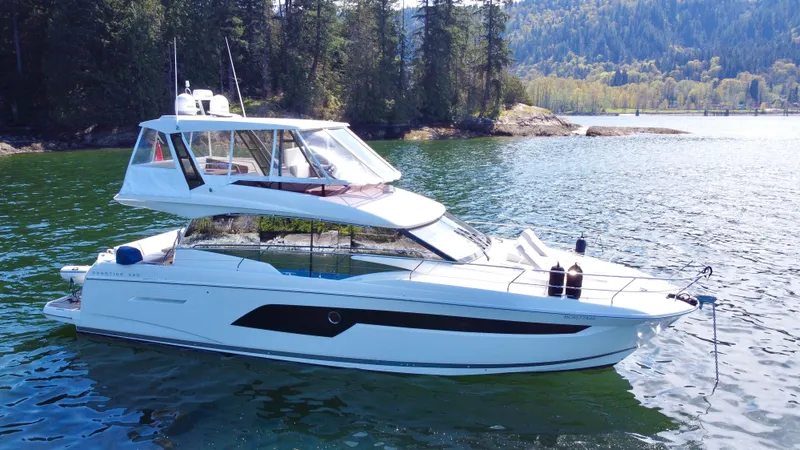 M.y. Blu Dayz Yacht Photos Pics 