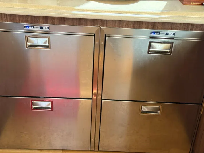 Sandian Yacht Photos Pics 