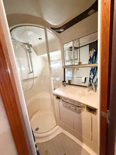 Sandian Yacht Photos Pics 