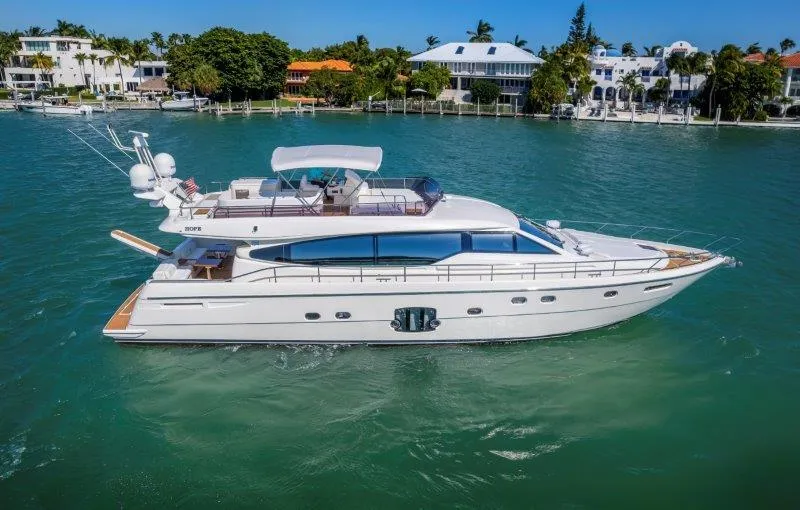 Hope Yacht Photos Pics 