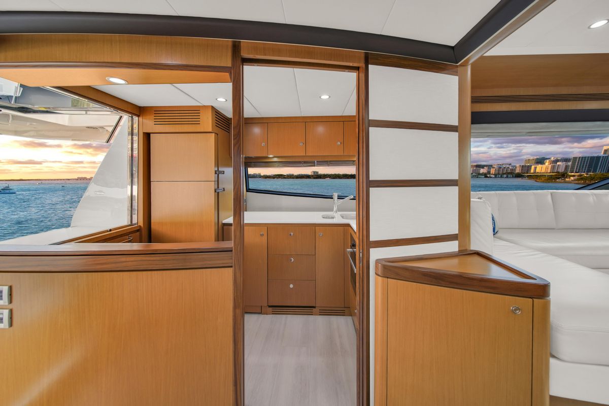 2011 Ferretti Yachts 66 