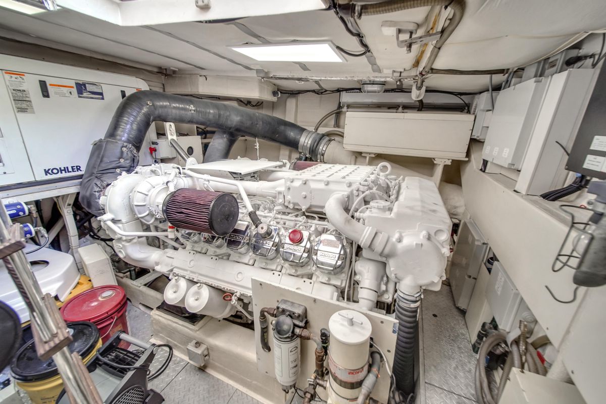 2011 Ferretti Yachts 66 