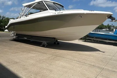 Everglades 340 Dual Console