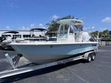 Everglades 243 CC