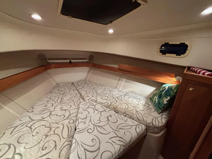 Island Time Yacht Photos Pics 