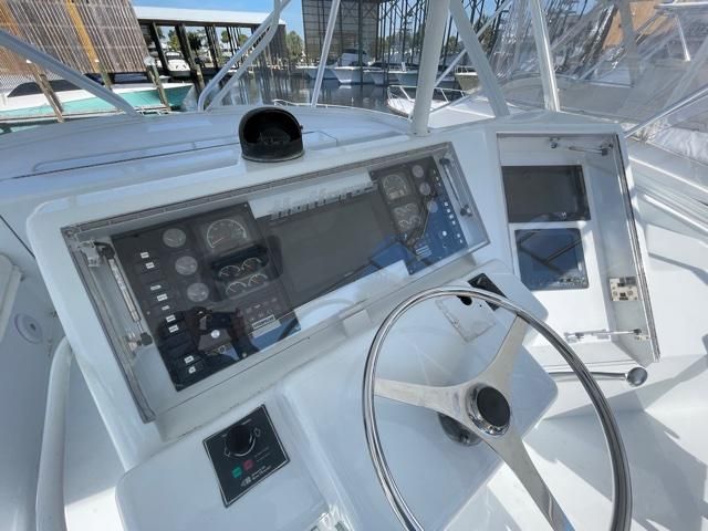 1999 Hatteras Convertible