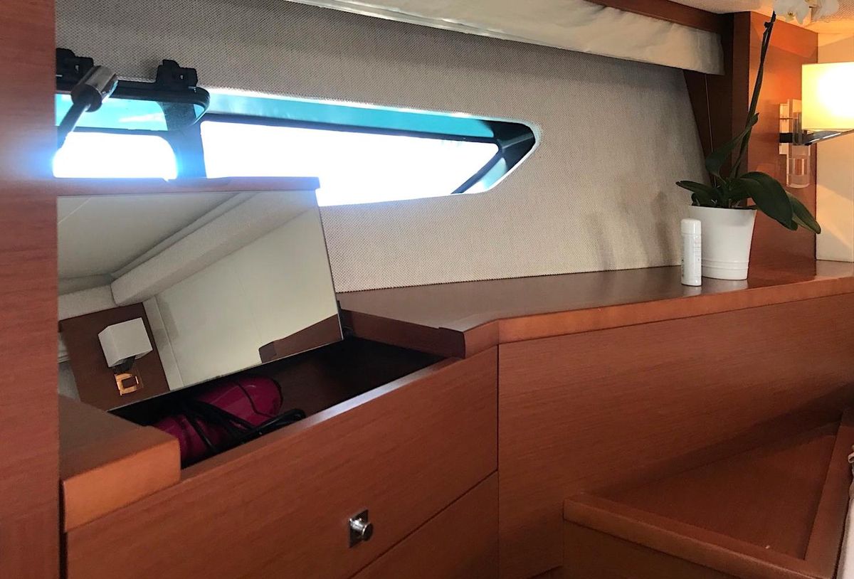 2012 Prestige 63 