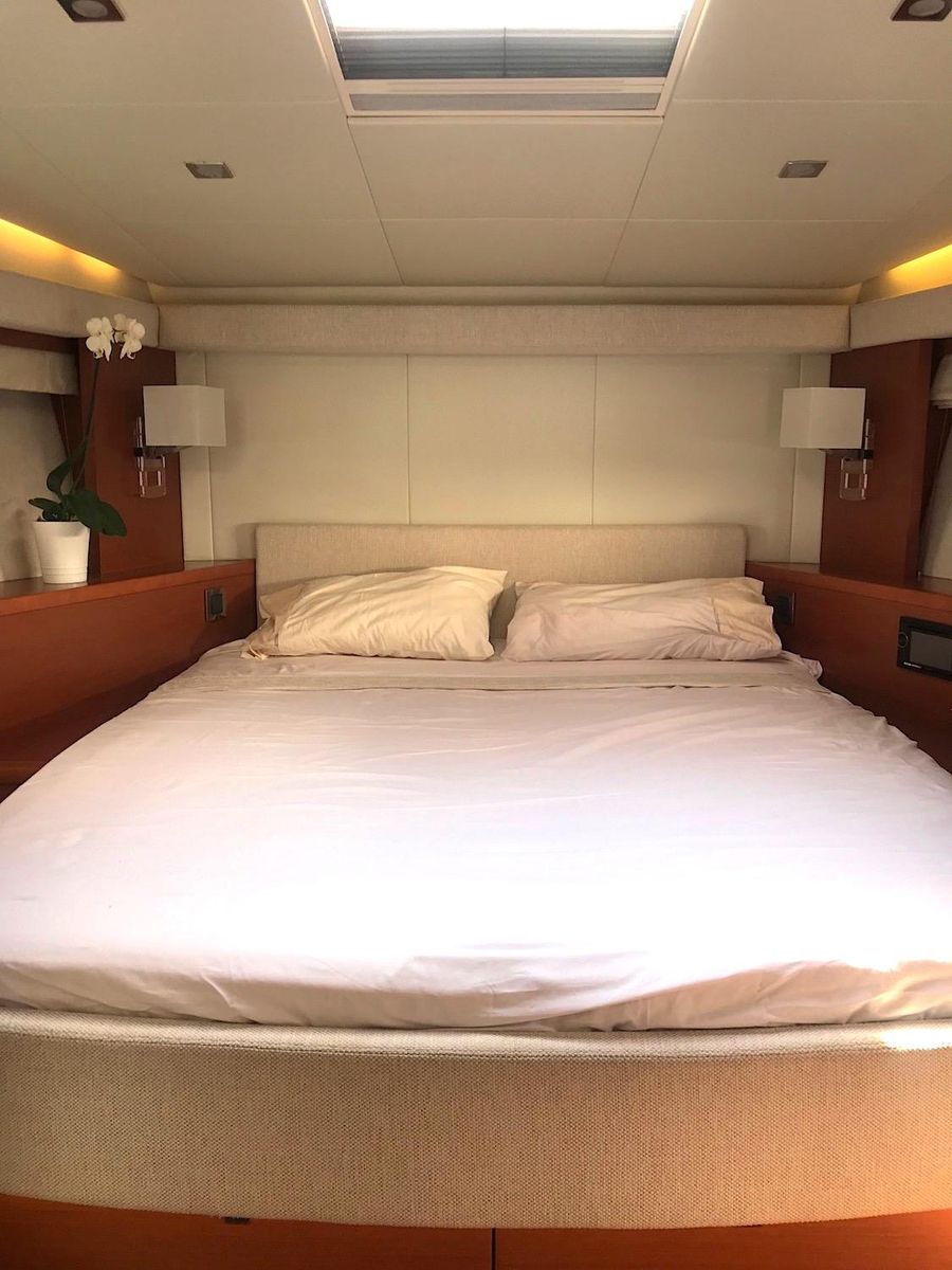 2012 Prestige 63 