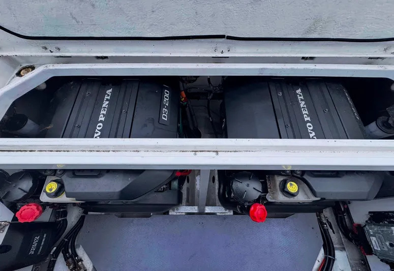 September II Yacht Photos Pics Volvo Penta engines in 2018 Jeanneau NC 11 boat.