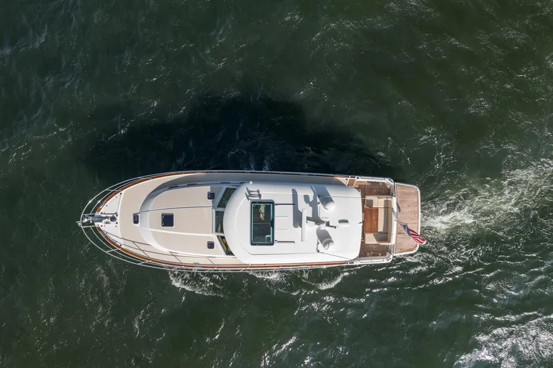 Turning Point Yacht Photos Pics 