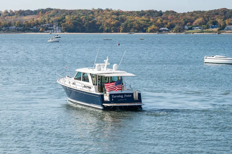 Turning Point Yacht Photos Pics 