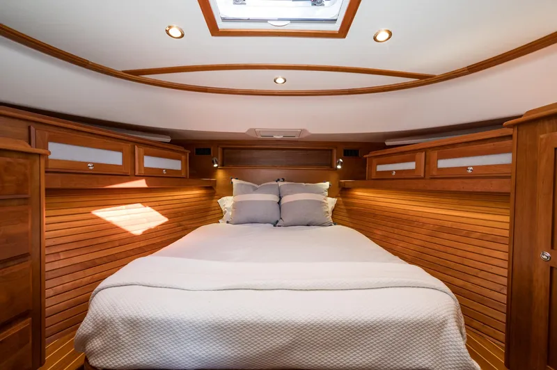 Turning Point Yacht Photos Pics 