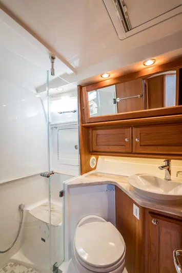 Turning Point Yacht Photos Pics 