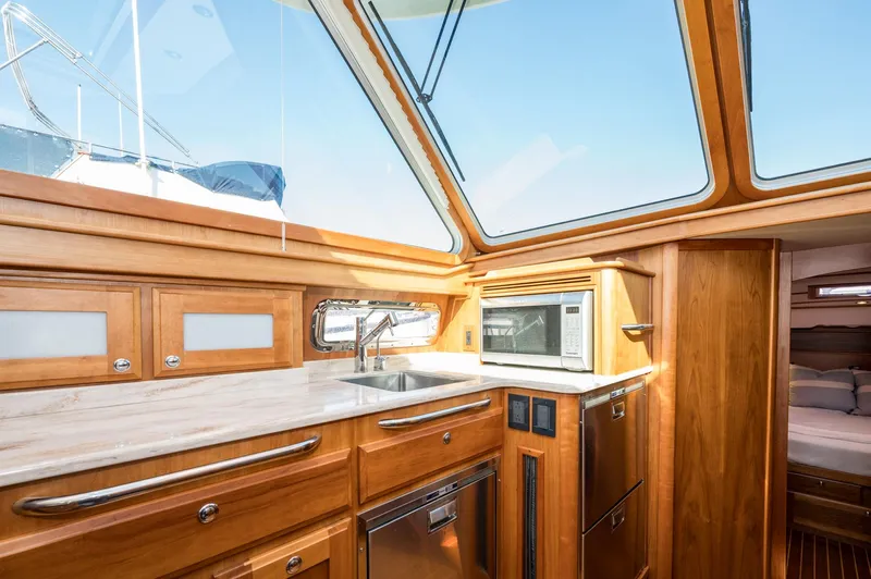 Turning Point Yacht Photos Pics 