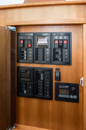 Turning Point Yacht Photos Pics 