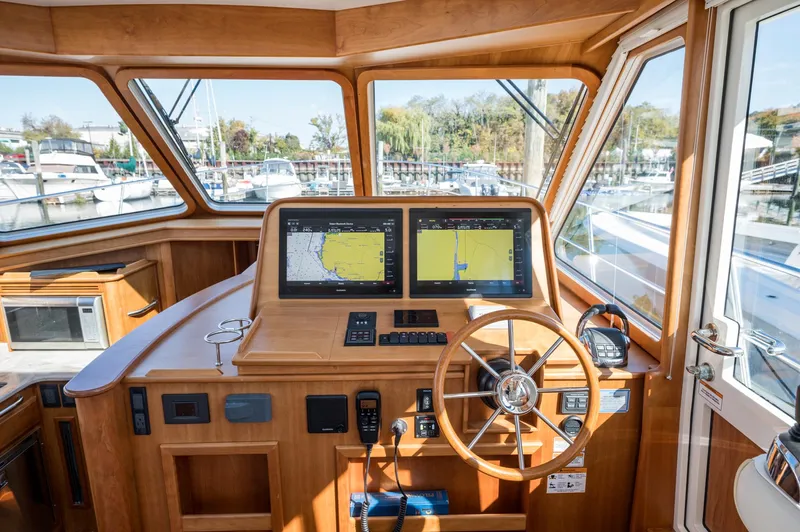 Turning Point Yacht Photos Pics 