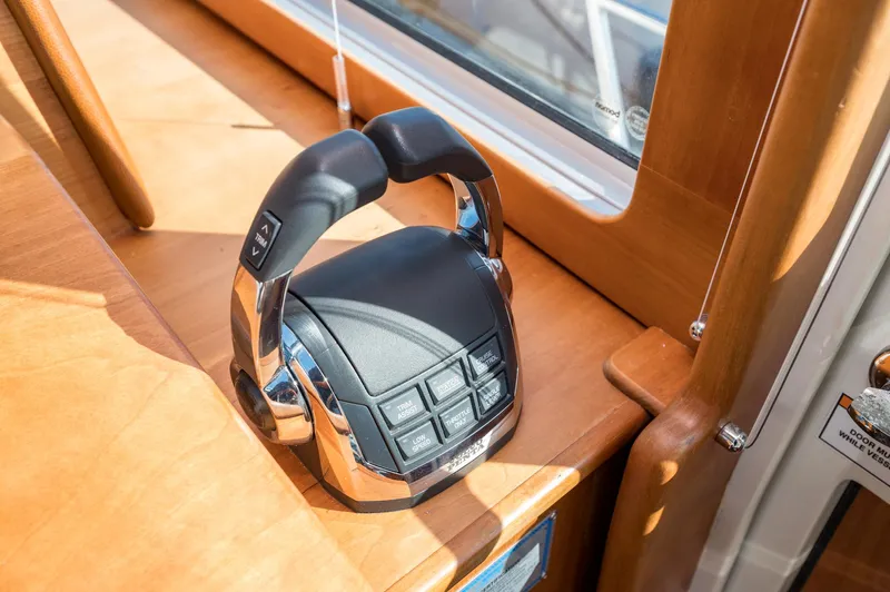 Turning Point Yacht Photos Pics 